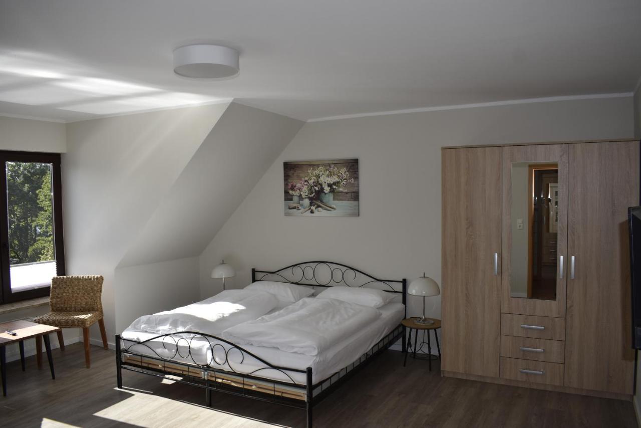 Pension Zur Schleuse Garni Am Elbe Luebeck - Kanal In Witzeeze Exteriör bild